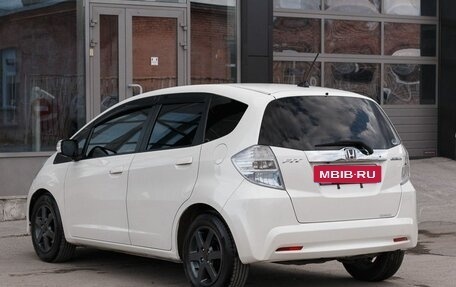 Honda Fit III, 2011 год, 850 000 рублей, 7 фотография