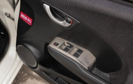 Honda Fit III, 2011 год, 850 000 рублей, 16 фотография