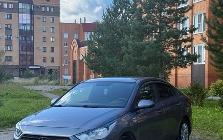 Hyundai Solaris II рестайлинг, 2019 год, 860 000 рублей, 1 фотография