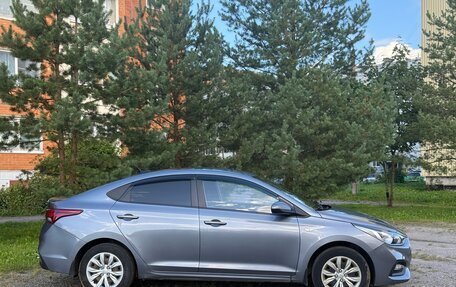 Hyundai Solaris II рестайлинг, 2019 год, 860 000 рублей, 4 фотография