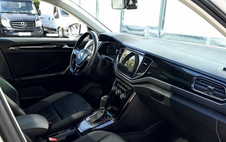 Volkswagen T-Roc I, 2021 год, 2 199 000 рублей, 22 фотография