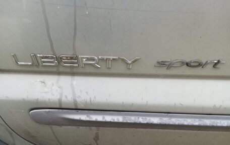 Jeep Liberty (North America) I, 2002 год, 550 000 рублей, 11 фотография