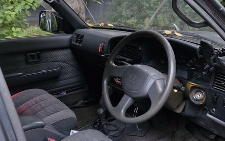 Toyota Hilux Surf III рестайлинг, 1993 год, 520 000 рублей, 8 фотография