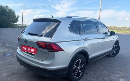 Volkswagen Tiguan II, 2020 год, 2 890 000 рублей, 3 фотография