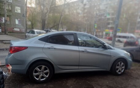 Hyundai Solaris II рестайлинг, 2013 год, 750 000 рублей, 6 фотография