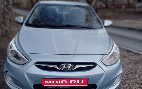 Hyundai Solaris II рестайлинг, 2013 год, 750 000 рублей, 5 фотография