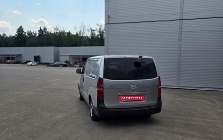 Hyundai Grand Starex Grand Starex I рестайлинг 2, 2008 год, 590 000 рублей, 4 фотография