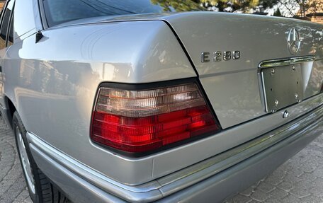 Mercedes-Benz E-Класс, 1995 год, 2 800 000 рублей, 11 фотография