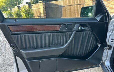 Mercedes-Benz E-Класс, 1995 год, 2 800 000 рублей, 13 фотография