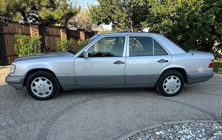 Mercedes-Benz E-Класс, 1995 год, 2 800 000 рублей, 2 фотография