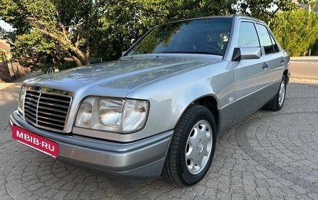 Mercedes-Benz E-Класс, 1995 год, 2 800 000 рублей, 9 фотография