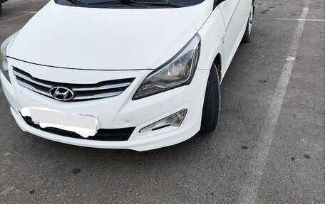 Hyundai Solaris II рестайлинг, 2016 год, 920 000 рублей, 3 фотография