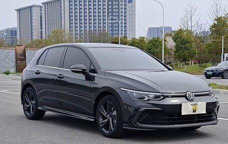 Volkswagen Golf VIII, 2023 год, 2 190 000 рублей, 3 фотография