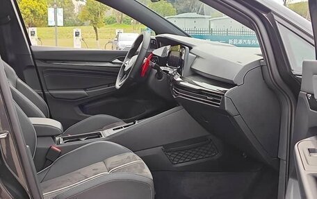 Volkswagen Golf VIII, 2023 год, 2 190 000 рублей, 13 фотография