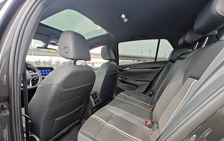 Volkswagen Golf VIII, 2023 год, 2 190 000 рублей, 15 фотография
