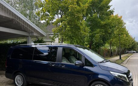 Mercedes-Benz V-Класс, 2018 год, 6 450 000 рублей, 3 фотография