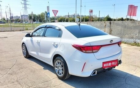 KIA Rio IV, 2021 год, 1 630 000 рублей, 3 фотография