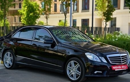 Mercedes-Benz E-Класс, 2011 год, 1 700 000 рублей, 2 фотография