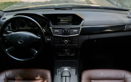 Mercedes-Benz E-Класс, 2011 год, 1 700 000 рублей, 33 фотография