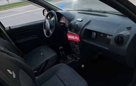 Renault Logan I, 2006 год, 140 000 рублей, 2 фотография