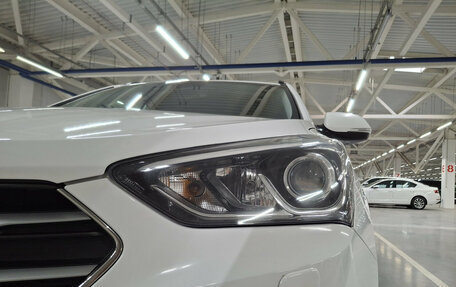 Hyundai Santa Fe III рестайлинг, 2017 год, 2 350 000 рублей, 17 фотография