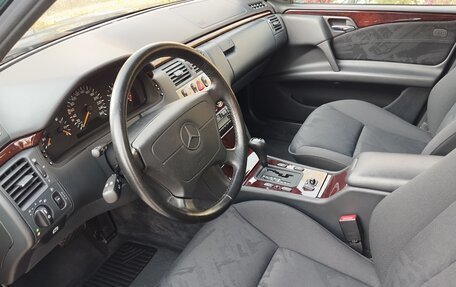 Mercedes-Benz E-Класс, 1998 год, 3 500 000 рублей, 6 фотография