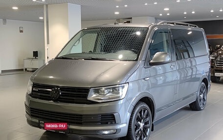 Volkswagen Multivan T6 рестайлинг, 2019 год, 4 520 000 рублей, 1 фотография