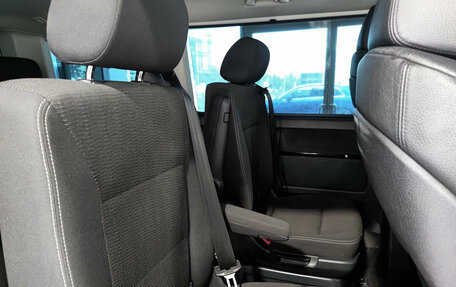 Volkswagen Multivan T6 рестайлинг, 2019 год, 4 520 000 рублей, 15 фотография