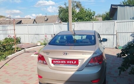 Hyundai Solaris II рестайлинг, 2013 год, 900 000 рублей, 5 фотография