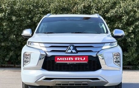 Mitsubishi Pajero Sport III рестайлинг, 2020 год, 3 590 000 рублей, 4 фотография