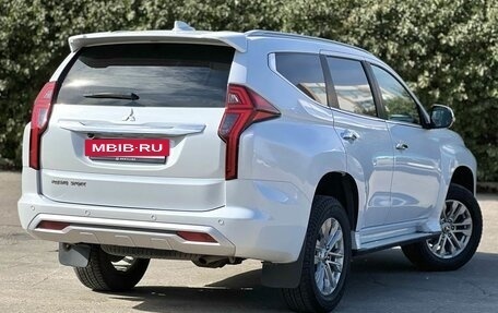 Mitsubishi Pajero Sport III рестайлинг, 2020 год, 3 590 000 рублей, 3 фотография