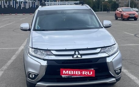 Mitsubishi Outlander III рестайлинг 3, 2018 год, 2 150 000 рублей, 6 фотография