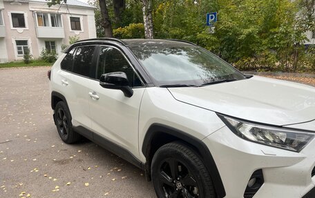 Toyota RAV4, 2022 год, 3 317 000 рублей, 3 фотография