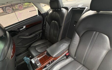Audi A8, 2012 год, 1 350 000 рублей, 10 фотография