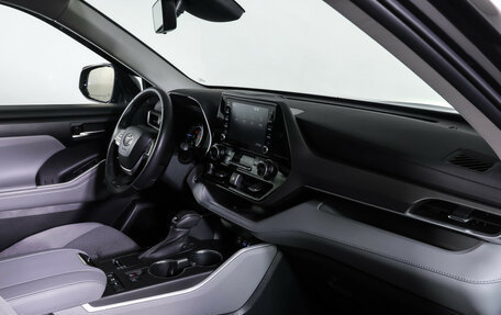 Toyota Highlander, 2022 год, 4 275 000 рублей, 10 фотография
