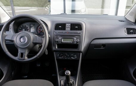 Volkswagen Polo VI (EU Market), 2010 год, 667 000 рублей, 7 фотография