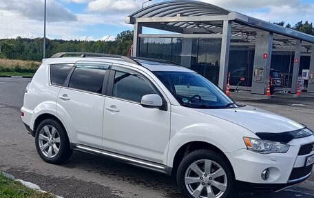 Mitsubishi Outlander III рестайлинг 3, 2011 год, 1 150 000 рублей, 4 фотография