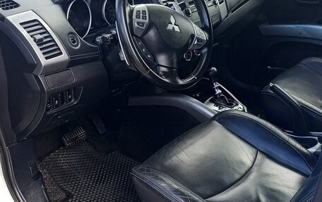 Mitsubishi Outlander III рестайлинг 3, 2011 год, 1 150 000 рублей, 9 фотография