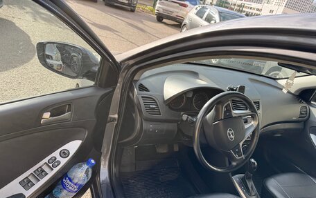 Hyundai Solaris II рестайлинг, 2015 год, 850 000 рублей, 9 фотография