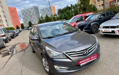 Hyundai Solaris II рестайлинг, 2015 год, 850 000 рублей, 2 фотография