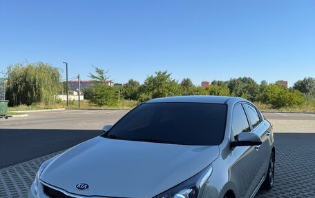 KIA Rio IV, 2017 год, 1 450 000 рублей, 2 фотография