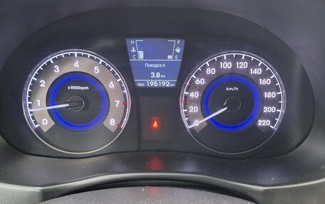 Hyundai Solaris II рестайлинг, 2012 год, 605 000 рублей, 8 фотография