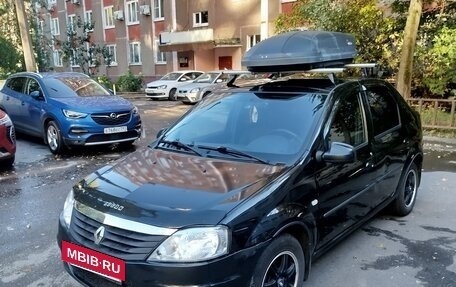 Renault Logan I, 2013 год, 380 000 рублей, 2 фотография