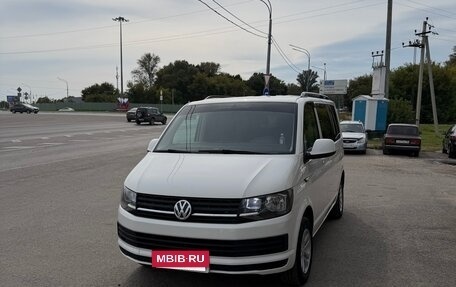 Volkswagen Caravelle T6 рестайлинг, 2015 год, 2 470 000 рублей, 2 фотография