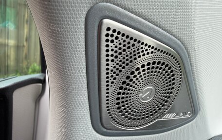 Volkswagen Caravelle T6 рестайлинг, 2015 год, 2 470 000 рублей, 15 фотография