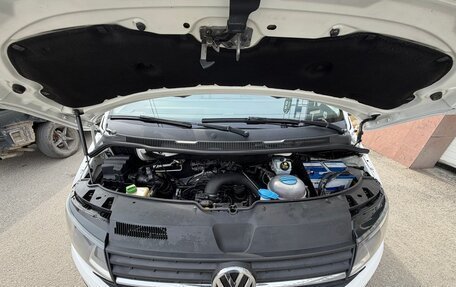 Volkswagen Caravelle T6 рестайлинг, 2015 год, 2 470 000 рублей, 14 фотография
