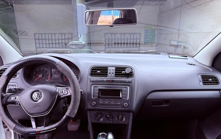 Volkswagen Polo VI (EU Market), 2018 год, 700 000 рублей, 4 фотография
