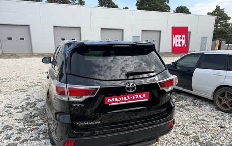 Toyota Highlander III, 2015 год, 3 150 000 рублей, 5 фотография