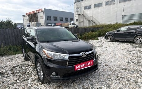Toyota Highlander III, 2015 год, 3 150 000 рублей, 2 фотография