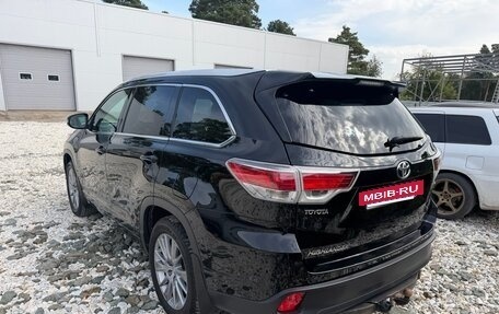 Toyota Highlander III, 2015 год, 3 150 000 рублей, 6 фотография